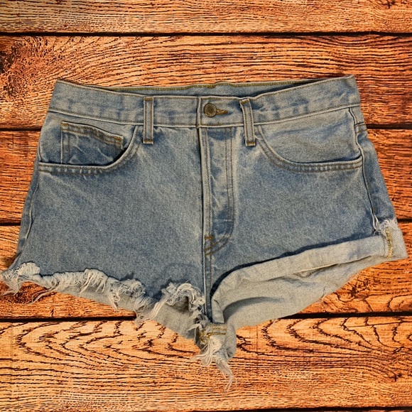 Brandy Melville John Galt Cut-Off Jean Shorts - Picture 1 of 3